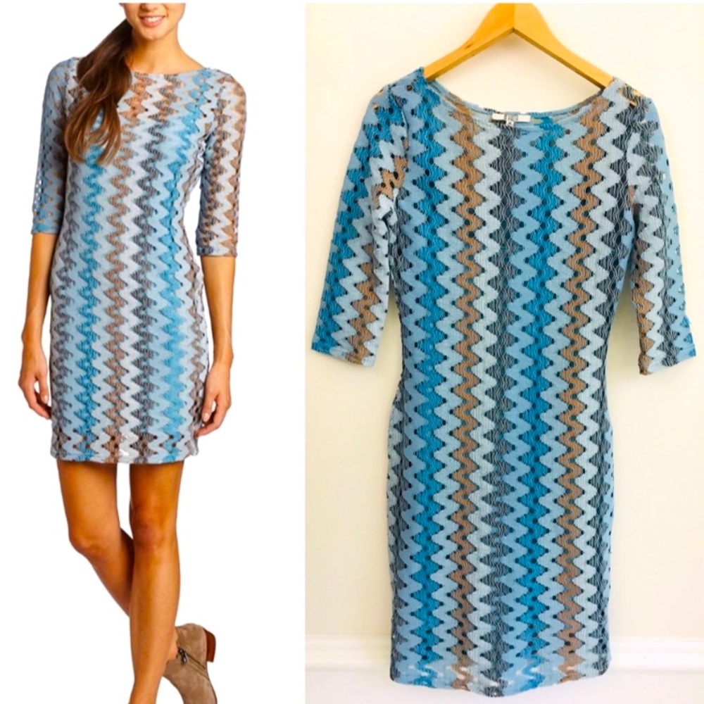 BB DAKOTA Larisa Blue Chevron Print Midi Dress